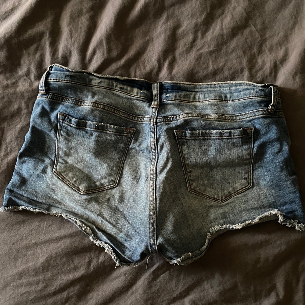 Mid Rise Denim Shorts - Picture 3 of 3